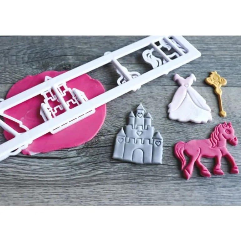Decoupoir Pâte À Sucre 4 Empreintes Princesse
