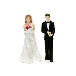 Mariee Blonde Tenant Son Bouquet