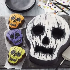 Moule A Gateau Crane Halloween 3D Wilton