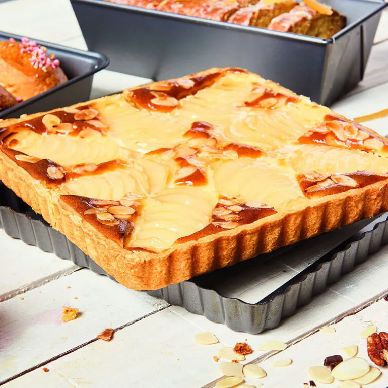 Moule A Tarte Carree 23 Cm A Fond Amovible